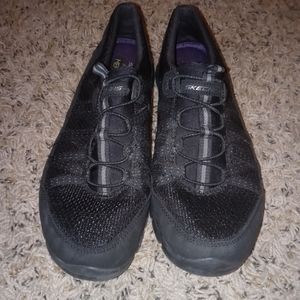 Skechers air cooled memory foam sneakers